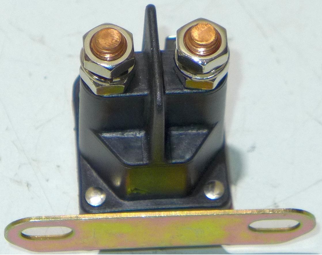 https://remdi-augsburg.de/media/image/product/3619/lg/magnetschalter-anlasser-trennschalter-12-volt-8-mm-anschluesse_1.jpg